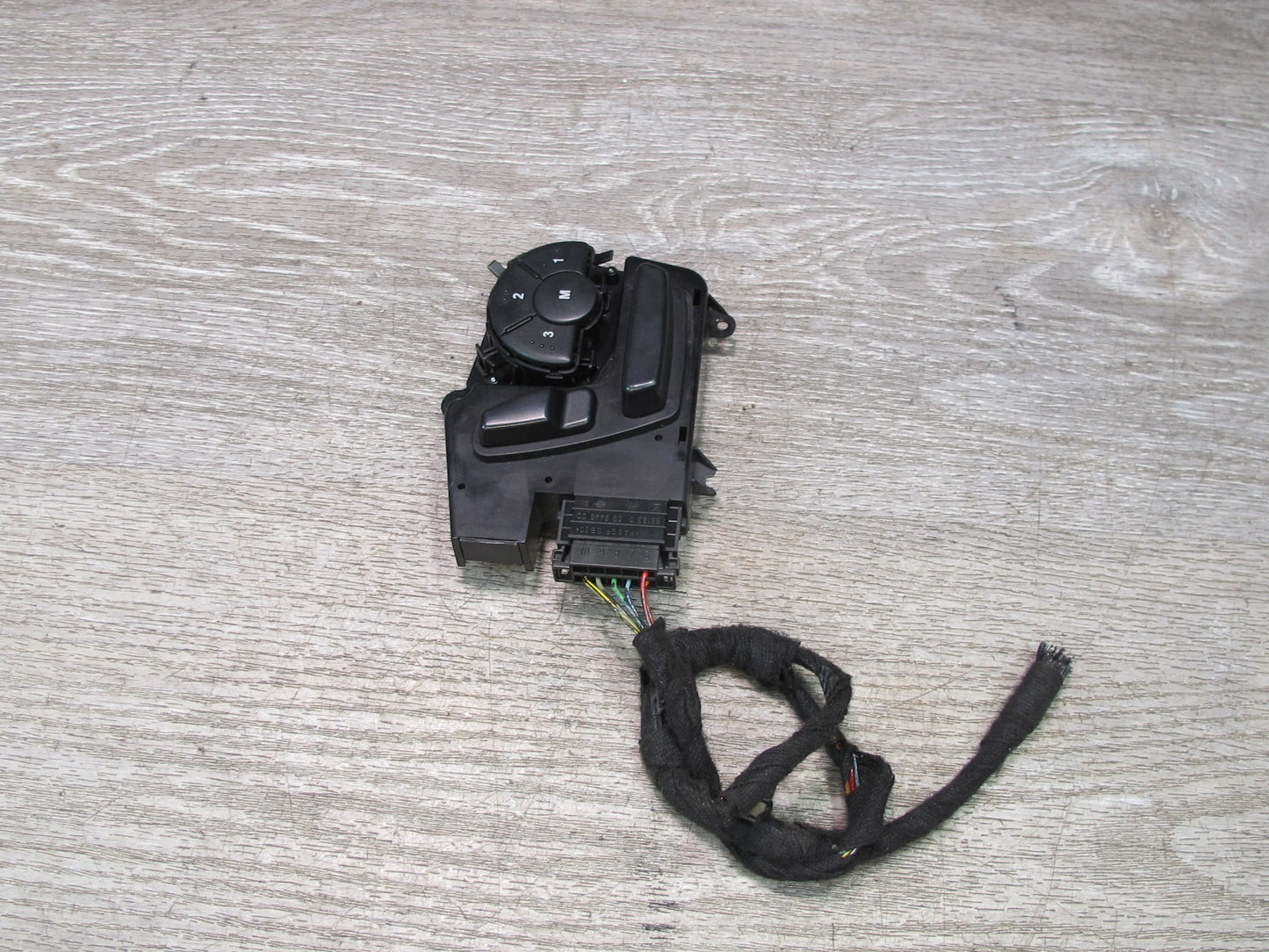 06-11 Mercedes X164 W164 GL ML Front Right Seat Adjust Switch 1648704410 OEM