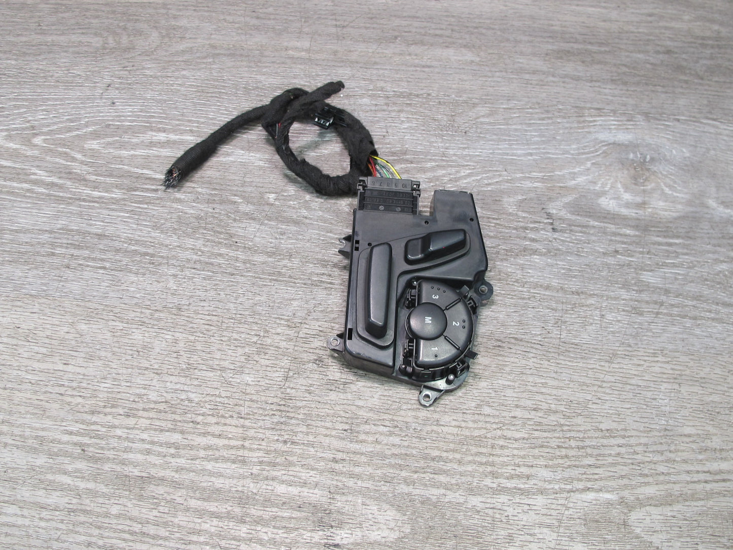 06-11 Mercedes X164 W164 GL ML Front Right Seat Adjust Switch 1648704410 OEM