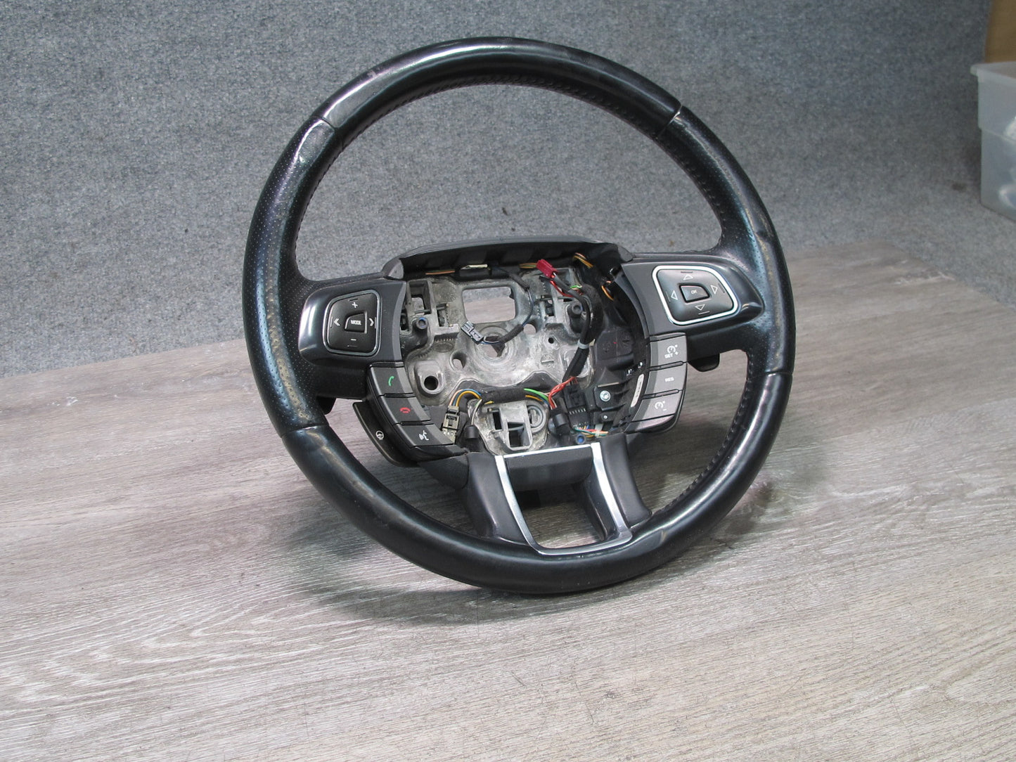 2012-2019 Range Rover Evoque L538 Leather Steering w Controls & Paddles