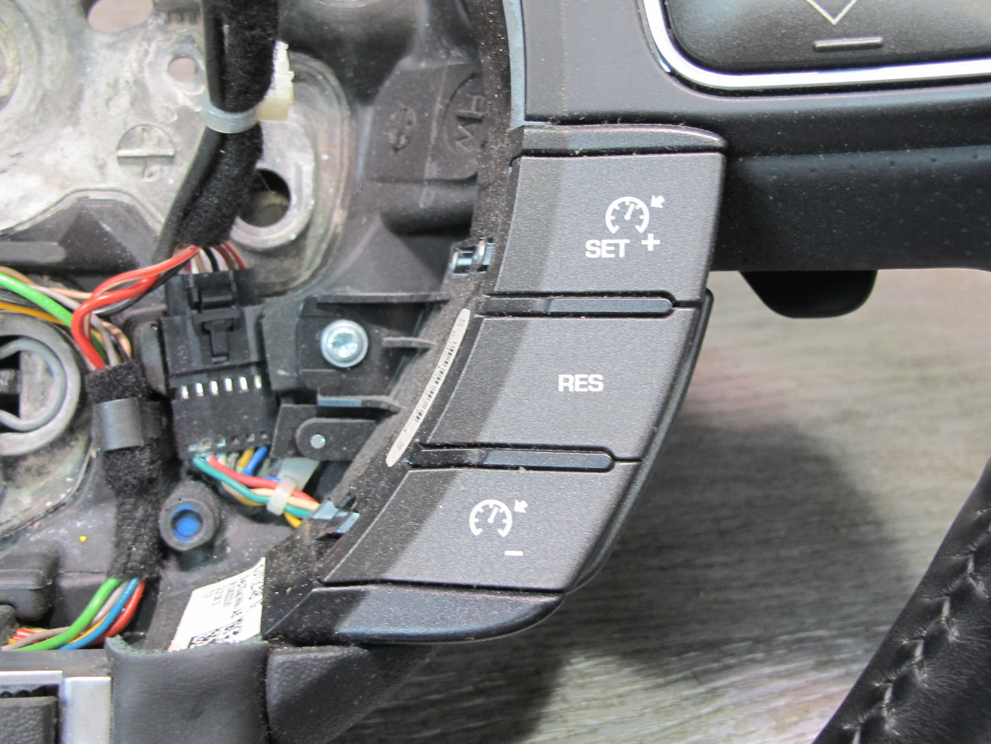 2012-2019 Range Rover Evoque L538 Leather Steering w Controls & Paddles