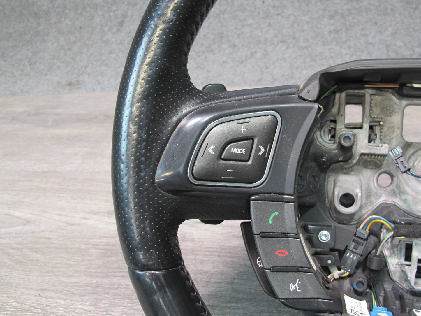 2012-2019 Range Rover Evoque L538 Leather Steering w Controls & Paddles