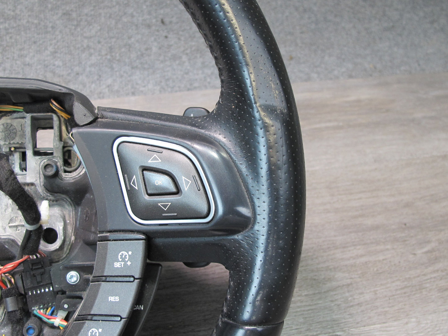 2012-2019 Range Rover Evoque L538 Leather Steering w Controls & Paddles