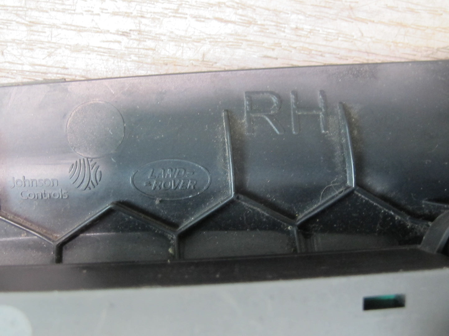 2012-2019 Range Rover Evoque L538 Front Right Seat Adjust Switch w Trim