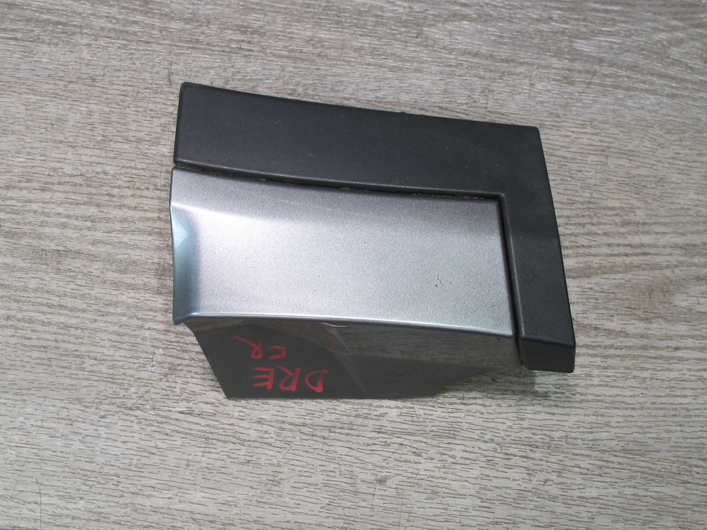 2012-2019 Range Rover Evoque L538 Front Right Fender Lower Trim Molding