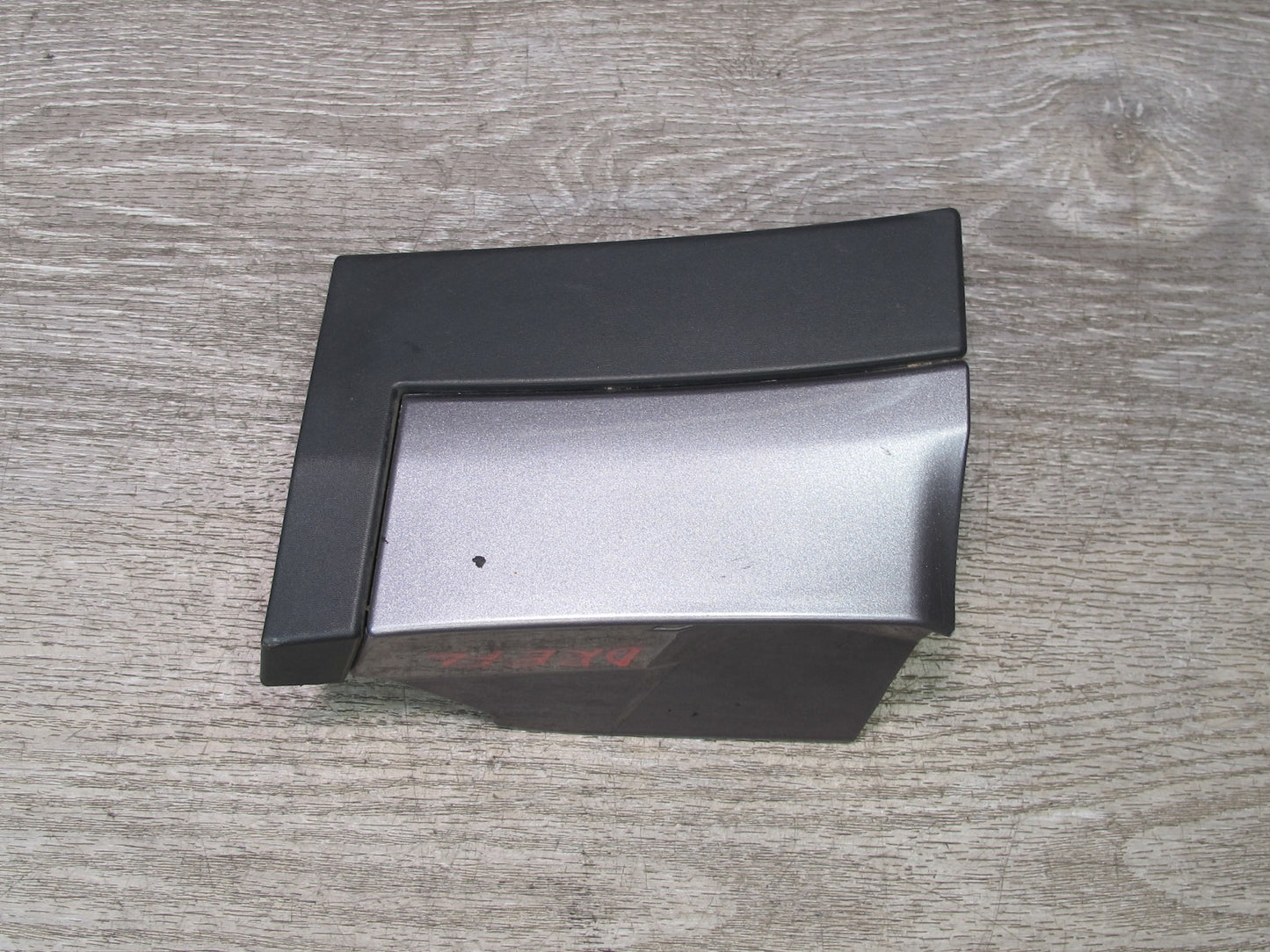 2012-2019 Range Rover Evoque L538 Front Left Fender Lower Trim Molding