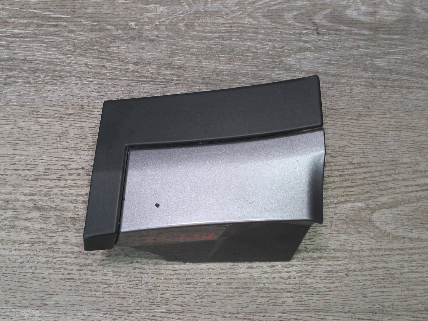 2012-2019 Range Rover Evoque L538 Front Left Fender Lower Trim Molding