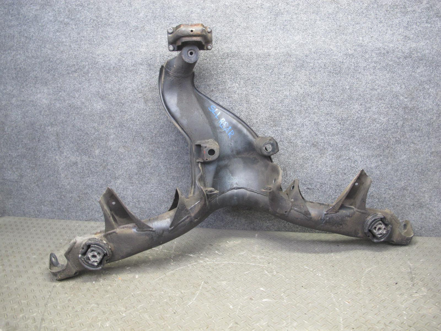 86-89 Mercedes R107 560SL Rear Suspension Subframe Crossmember Carrier OEM