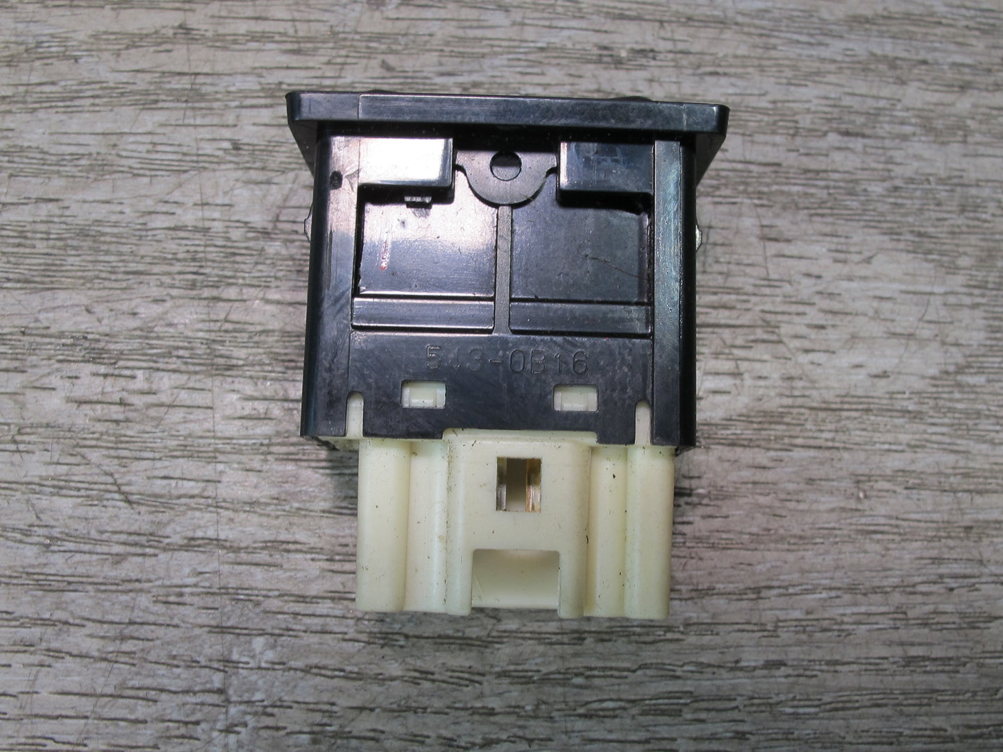 00-05 Toyota MR2 Spyder ZZW30L Door Lock Unlock Button Switch OEM