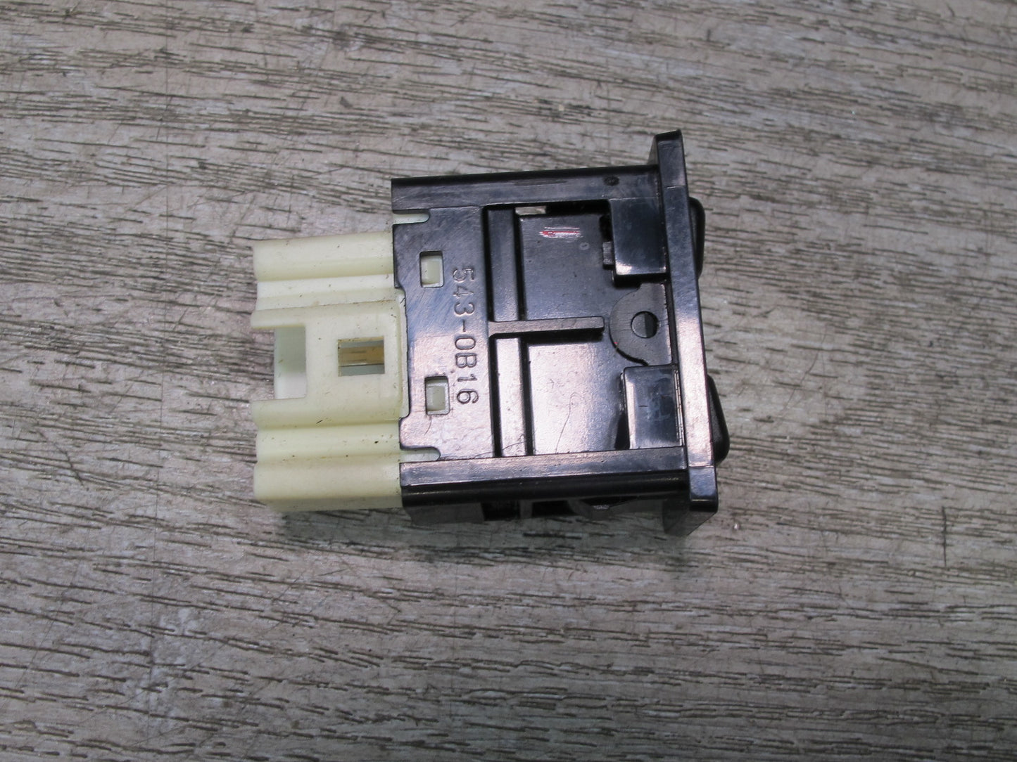 00-05 Toyota MR2 Spyder ZZW30L Door Lock Unlock Button Switch OEM
