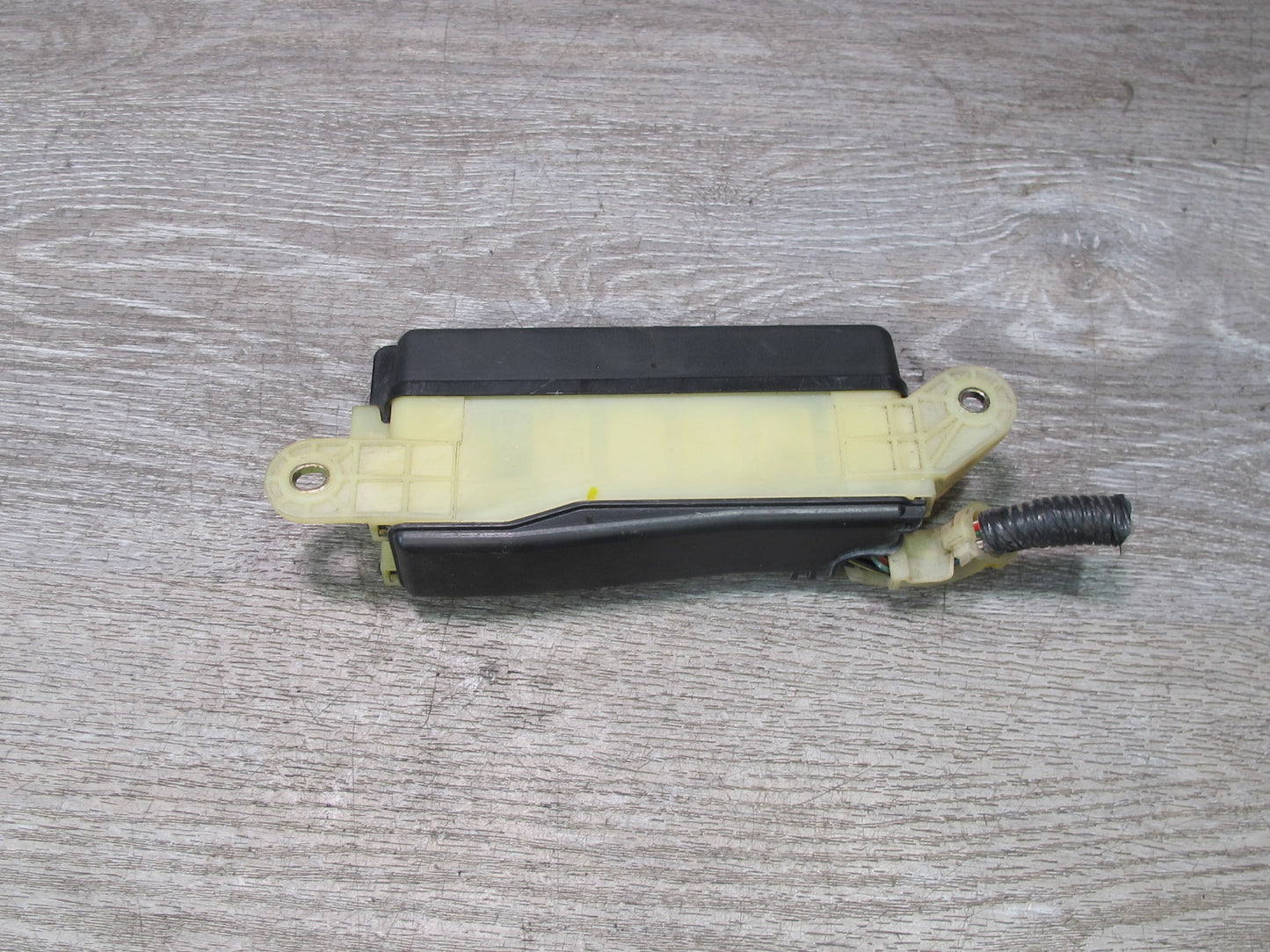 00-05 Toyota MR2 Spyder ZZW30L Interior Relay Fuse Box OEM