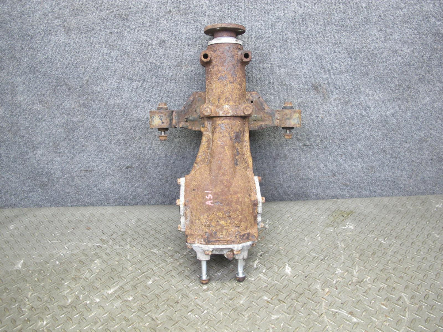 08-14 Subaru Impreza WRX 2.5L M/T Rear Differential Carrier 3.9 Ratio 105k OEM