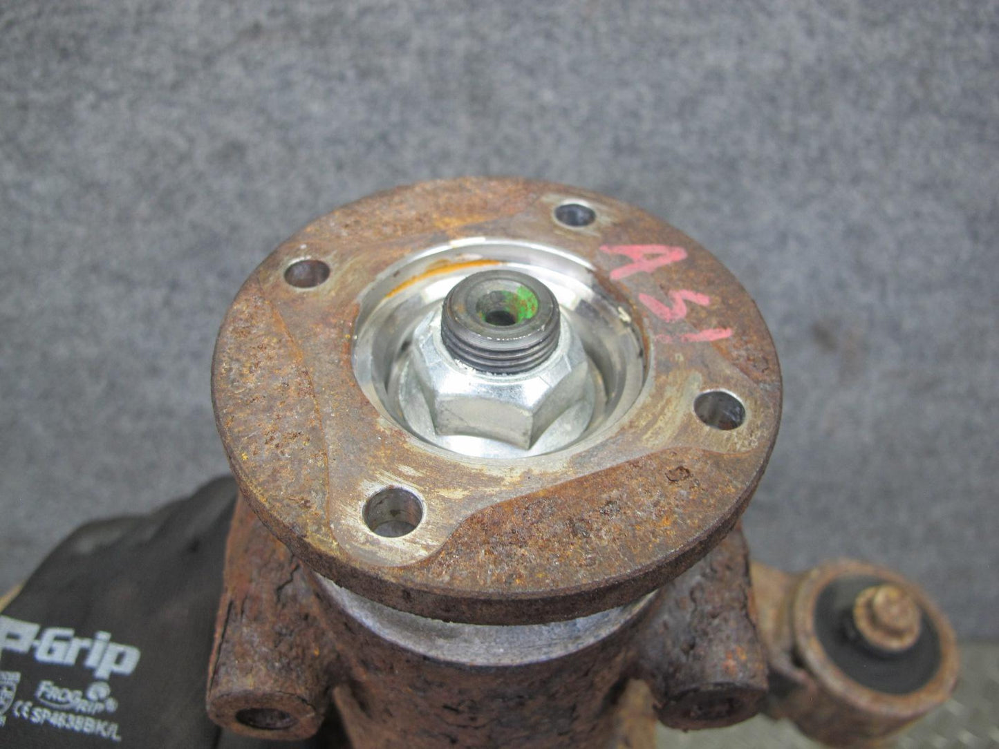 08-14 Subaru Impreza WRX 2.5L M/T Rear Differential Carrier 3.9 Ratio 105k OEM