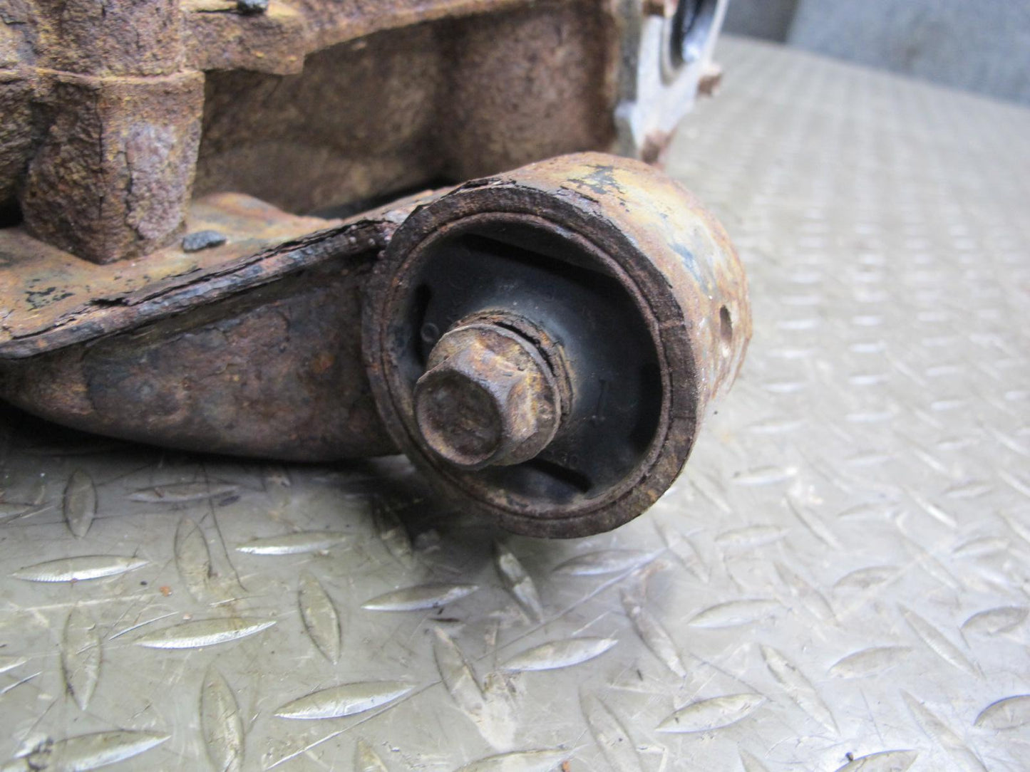 08-14 Subaru Impreza WRX 2.5L M/T Rear Differential Carrier 3.9 Ratio 105k OEM