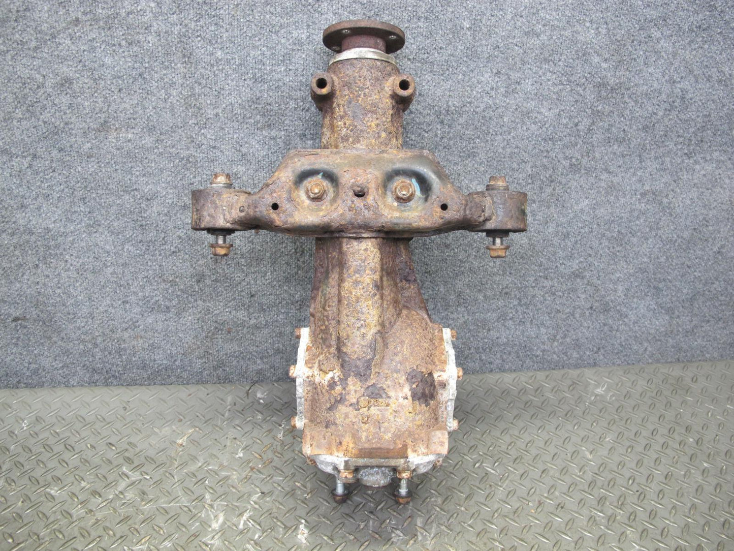 08-14 Subaru Impreza WRX 2.5L M/T Rear Differential Carrier 3.9 Ratio 105k OEM