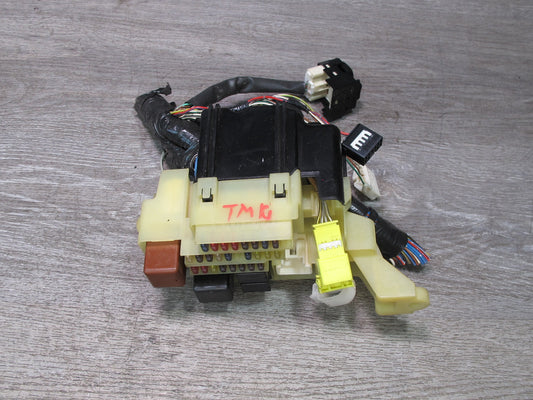00-05 Toyota MR2 Spyder ZZW30L Interior Dash Fuse Relay Box Module OEM