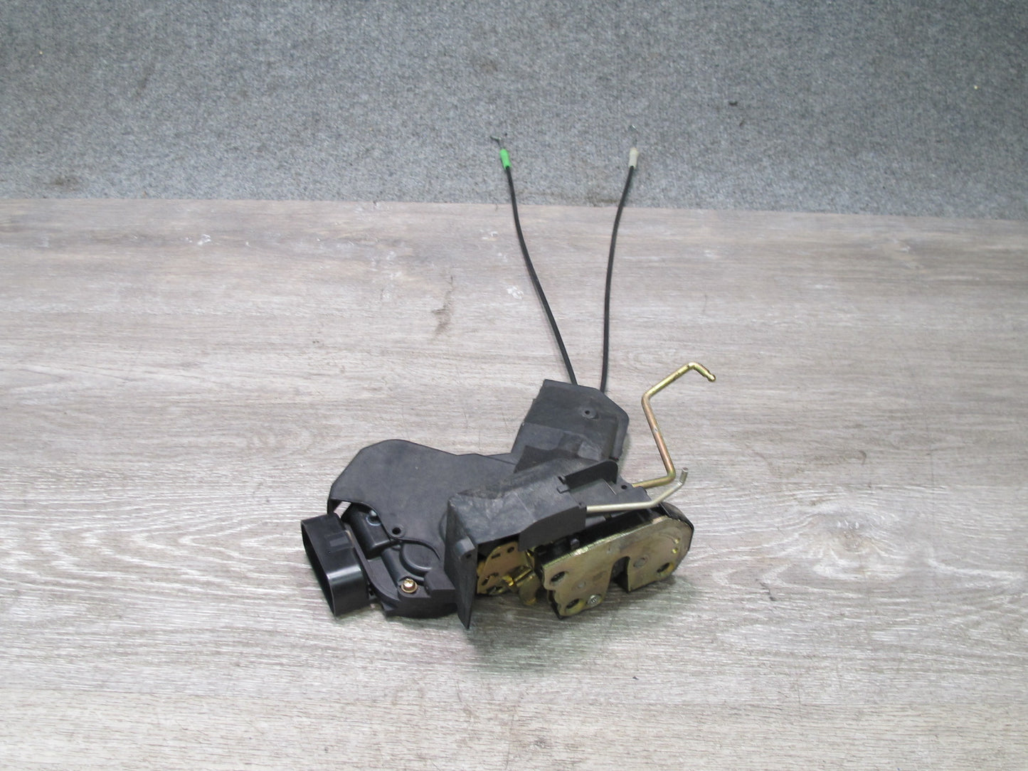 00-05 Toyota MR2 Spyder ZZW30L Left Door Lock Latch Actuator OEM