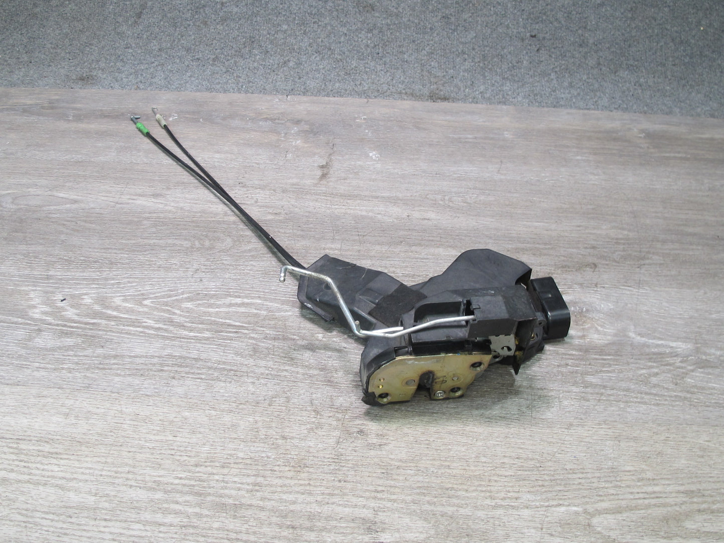 00-05 Toyota MR2 Spyder ZZW30L Right Door Lock Latch Actuator OEM