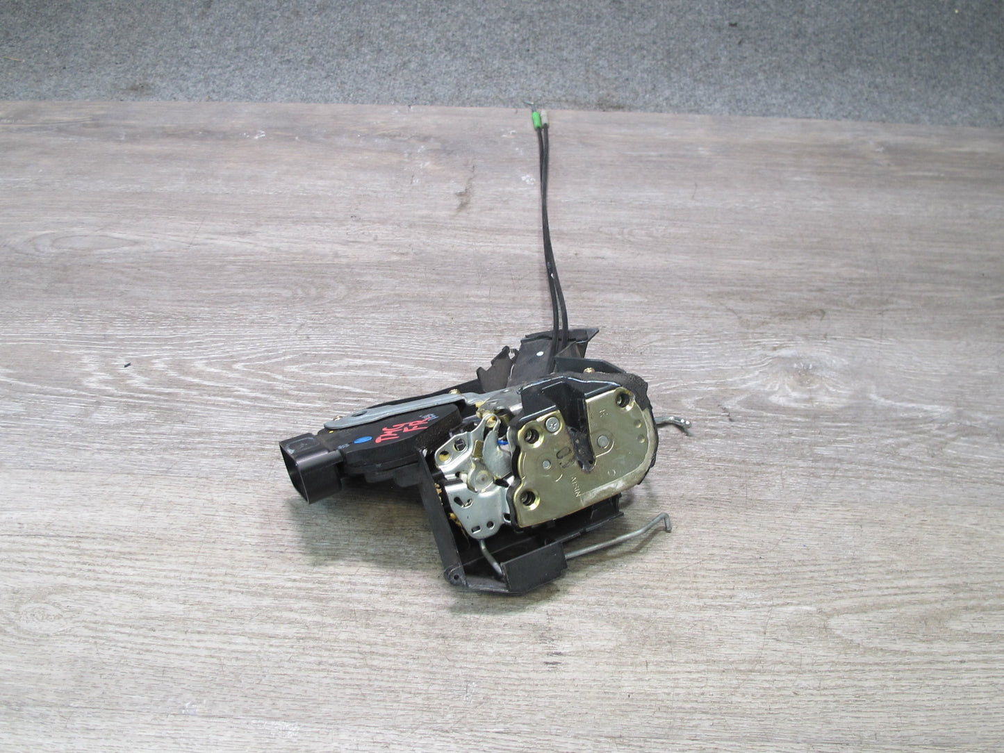 00-05 Toyota MR2 Spyder ZZW30L Right Door Lock Latch Actuator OEM