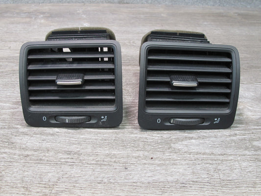 06-09 VW Rabbit GTI R32 Set of 2 Front Dash Left & Right A/C Air Vent Grille OEM