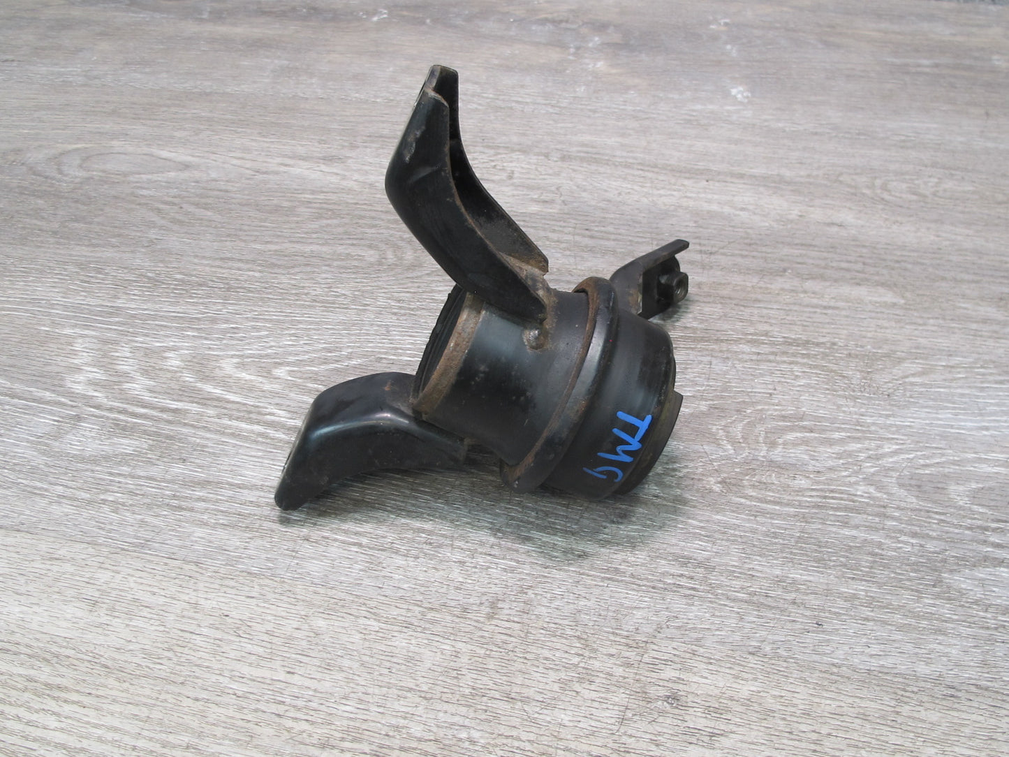 00-05 Toyota MR2 Spyder ZZW30L 1.8L 1ZZFE Engine Mount Bracket Support OEM