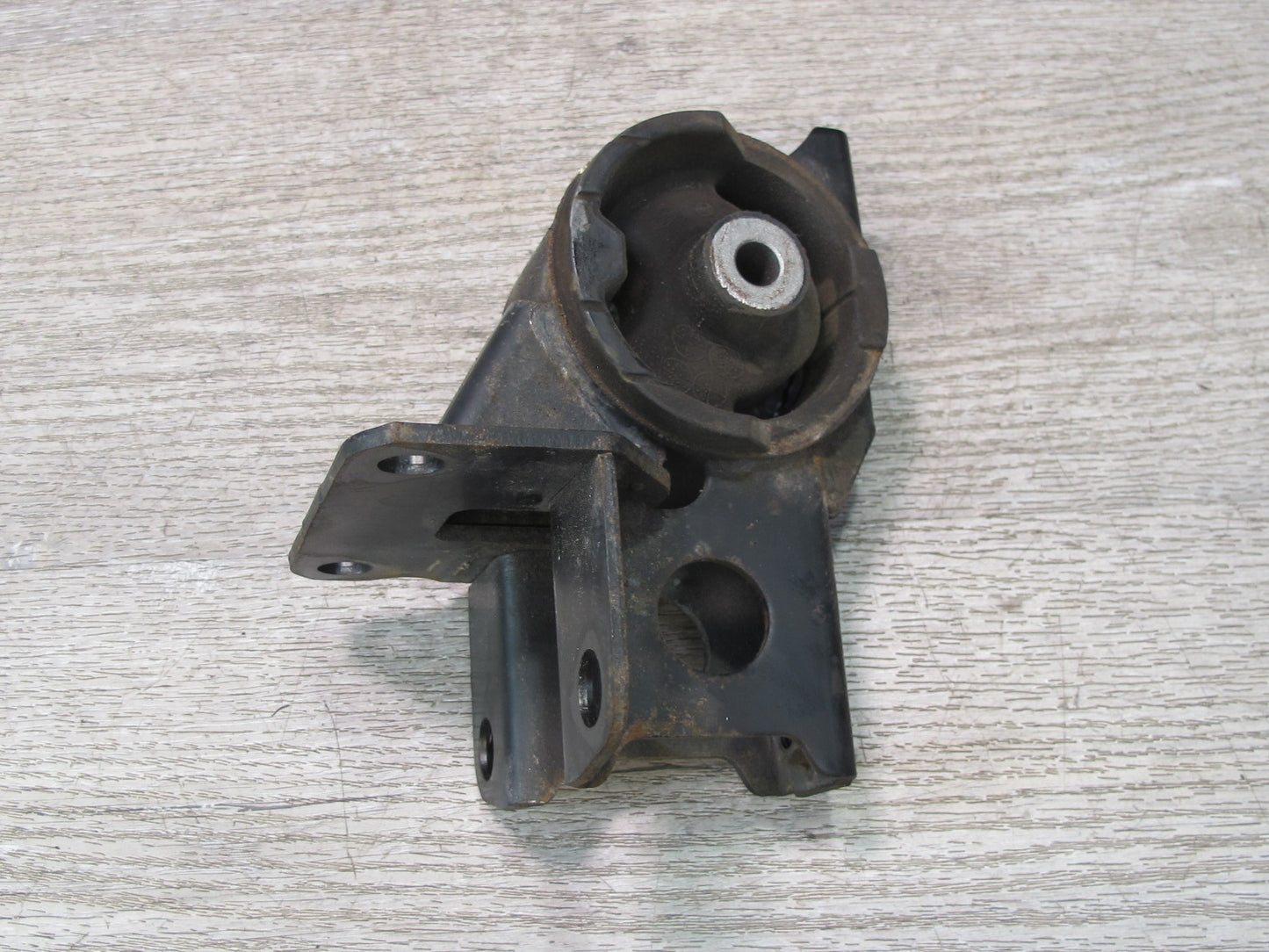 00-05 Toyota MR2 Spyder ZZW30L 1.8L 1ZZFE Engine Mount Bracket Support OEM