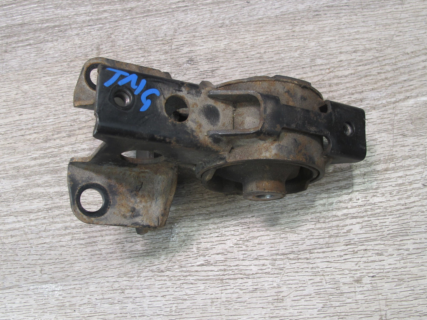 00-05 Toyota MR2 Spyder ZZW30L 1.8L 1ZZFE Engine Mount Bracket Support OEM