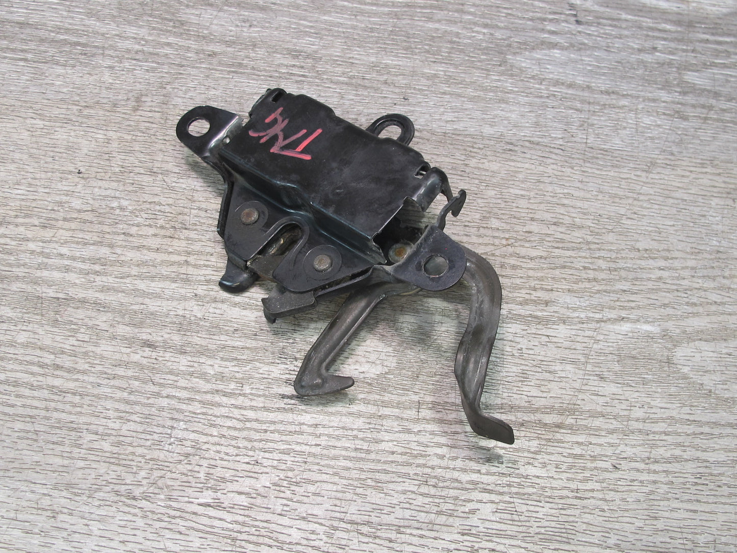00-05 Toyota MR2 Spyder ZZW30L Front Hood Lock Latch OEM