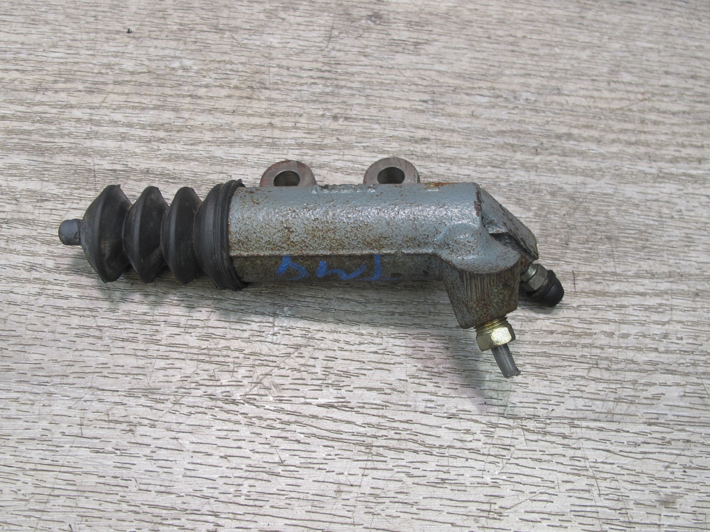 00-05 Toyota MR2 Spyder ZZW30L Clutch Slave Cylinder OEM