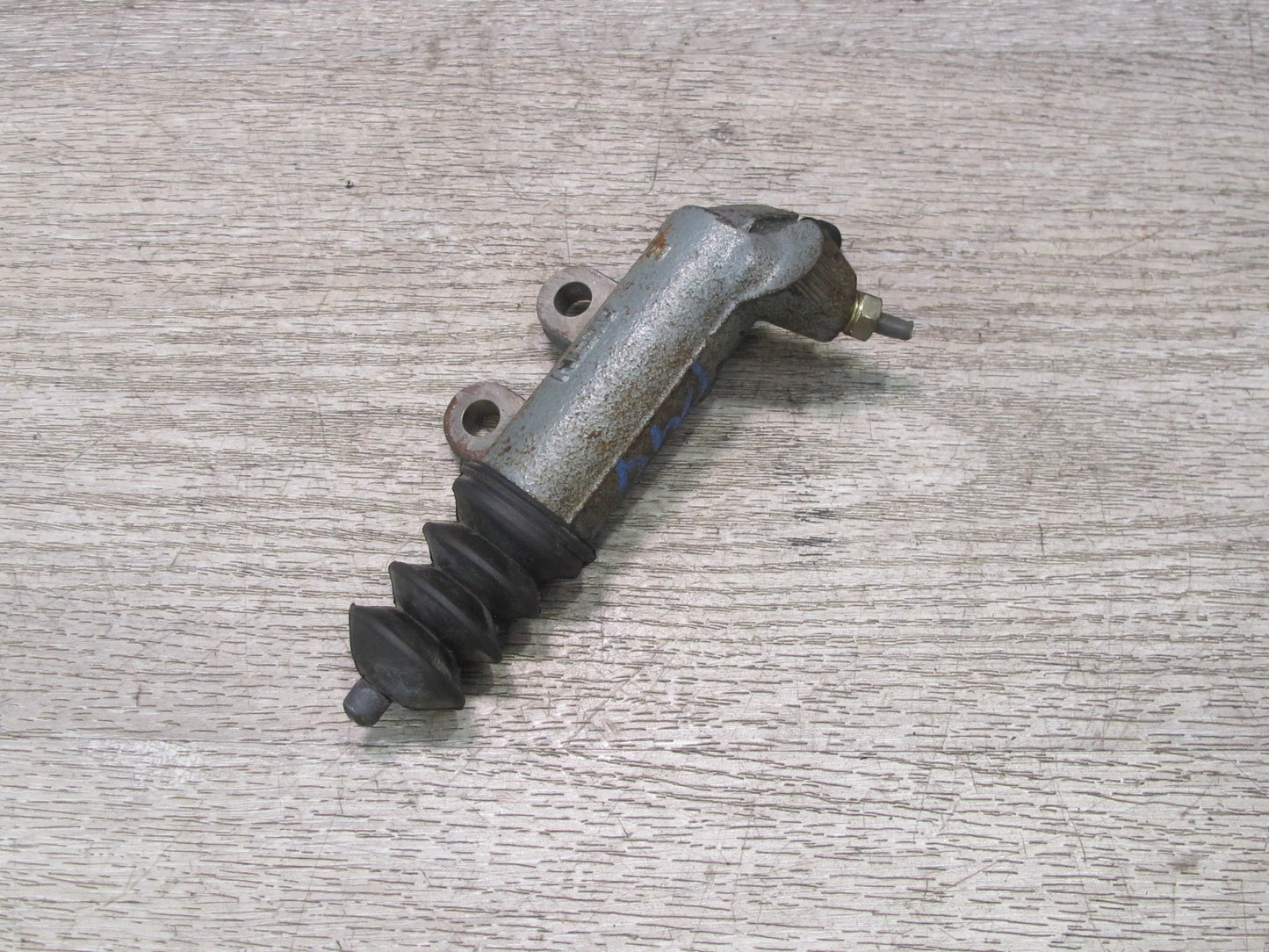 00-05 Toyota MR2 Spyder ZZW30L Clutch Slave Cylinder OEM