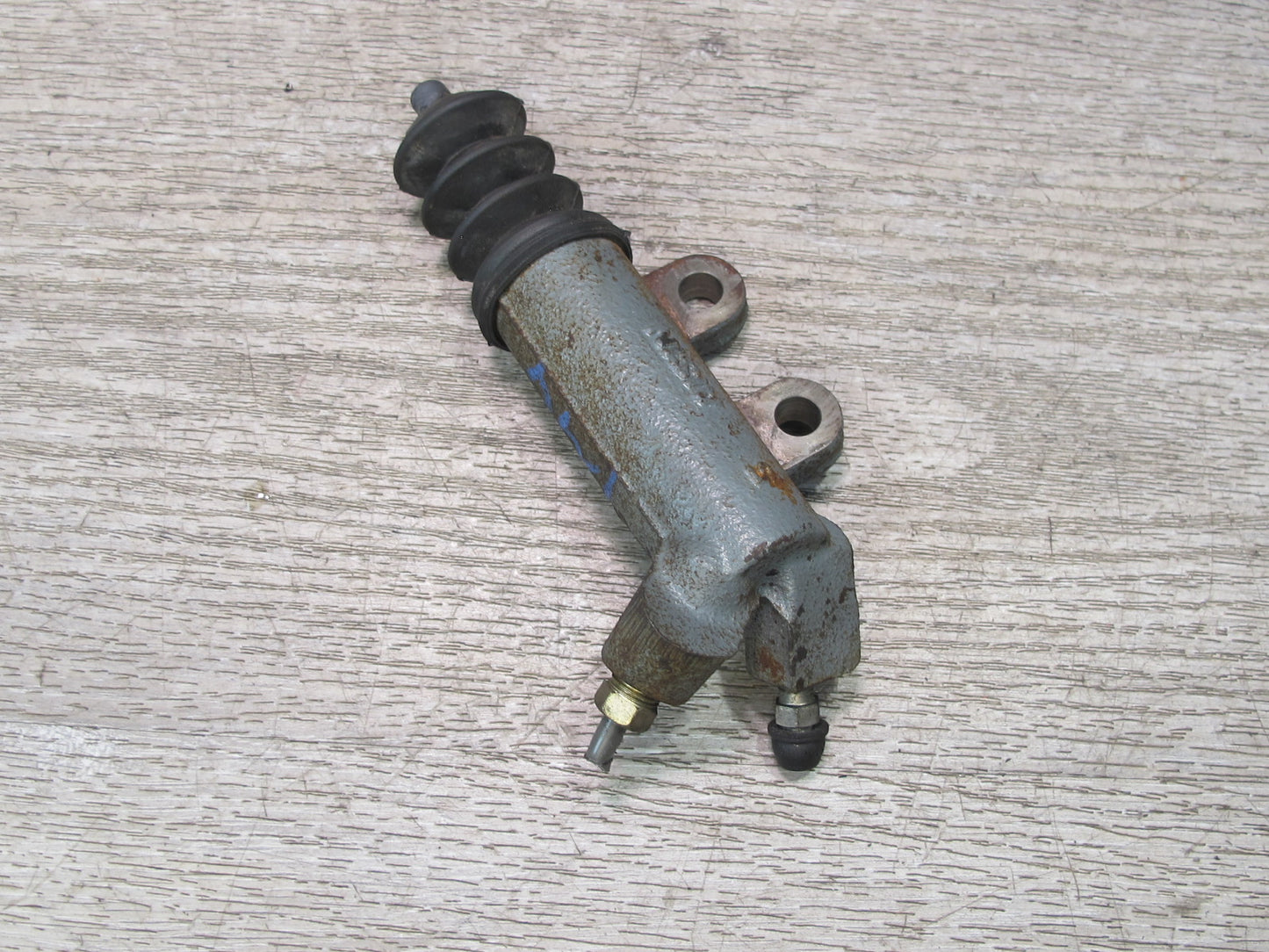 00-05 Toyota MR2 Spyder ZZW30L Clutch Slave Cylinder OEM