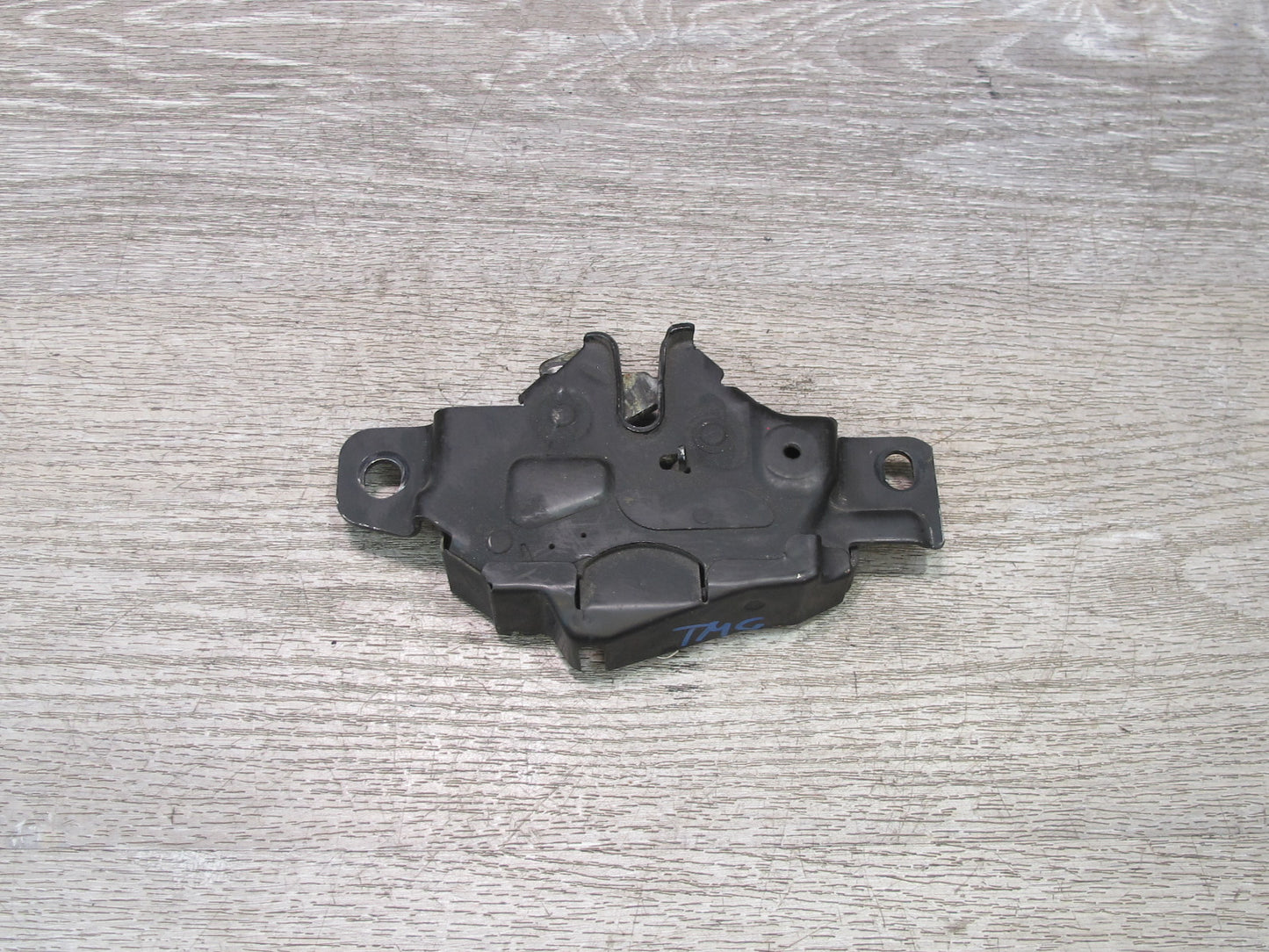 00-05 Toyota MR2 Spyder ZZW30L Rear Trunk Engine Lock Latch OEM