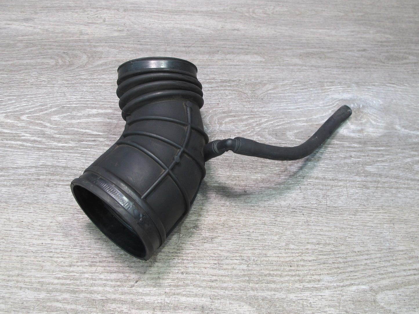 01-06 BMW E46 3-SERIES Air Intake Duct Hose Boot Tube 1438761 OEM