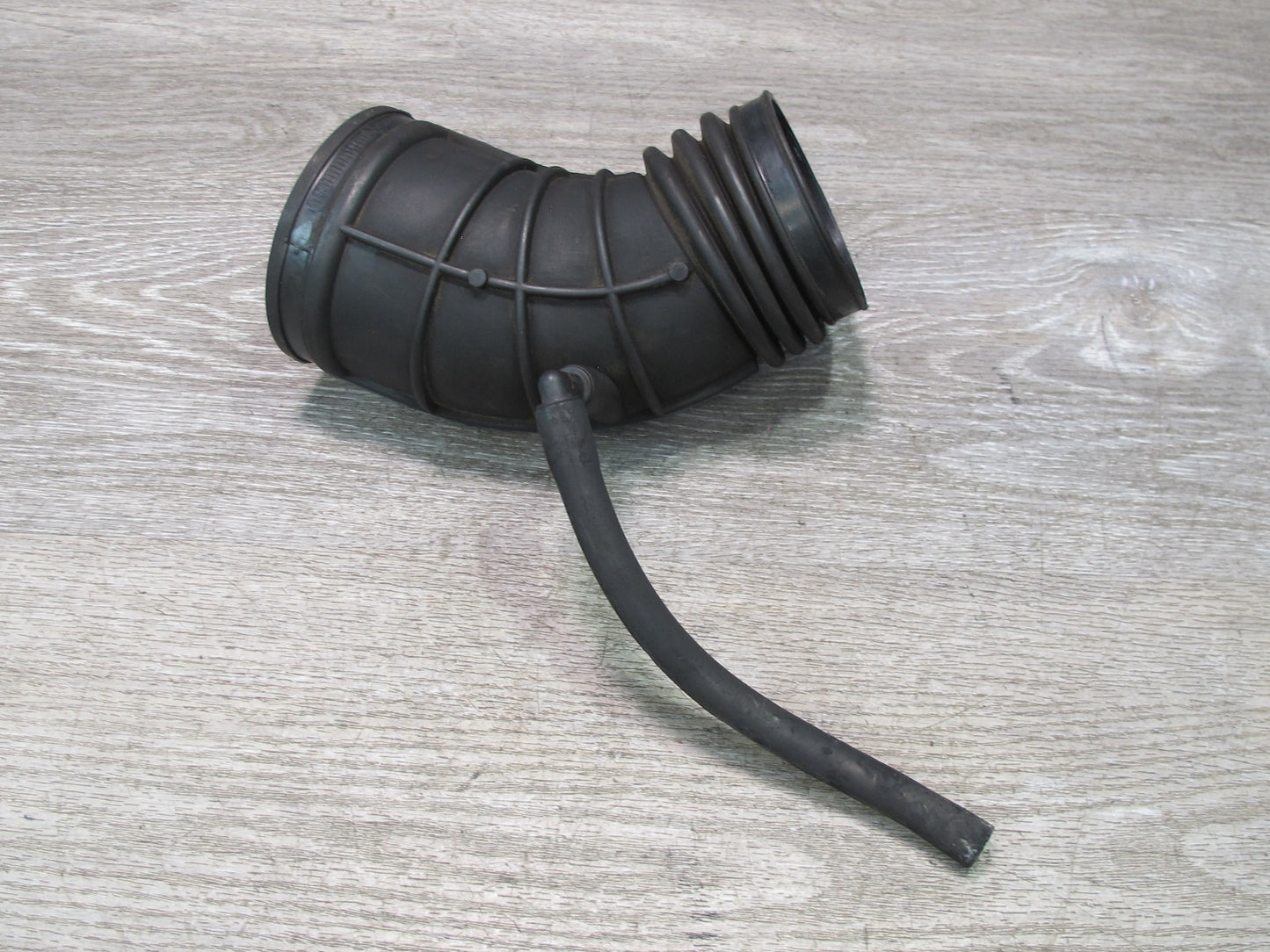 01-06 BMW E46 3-SERIES Air Intake Duct Hose Boot Tube 1438761 OEM