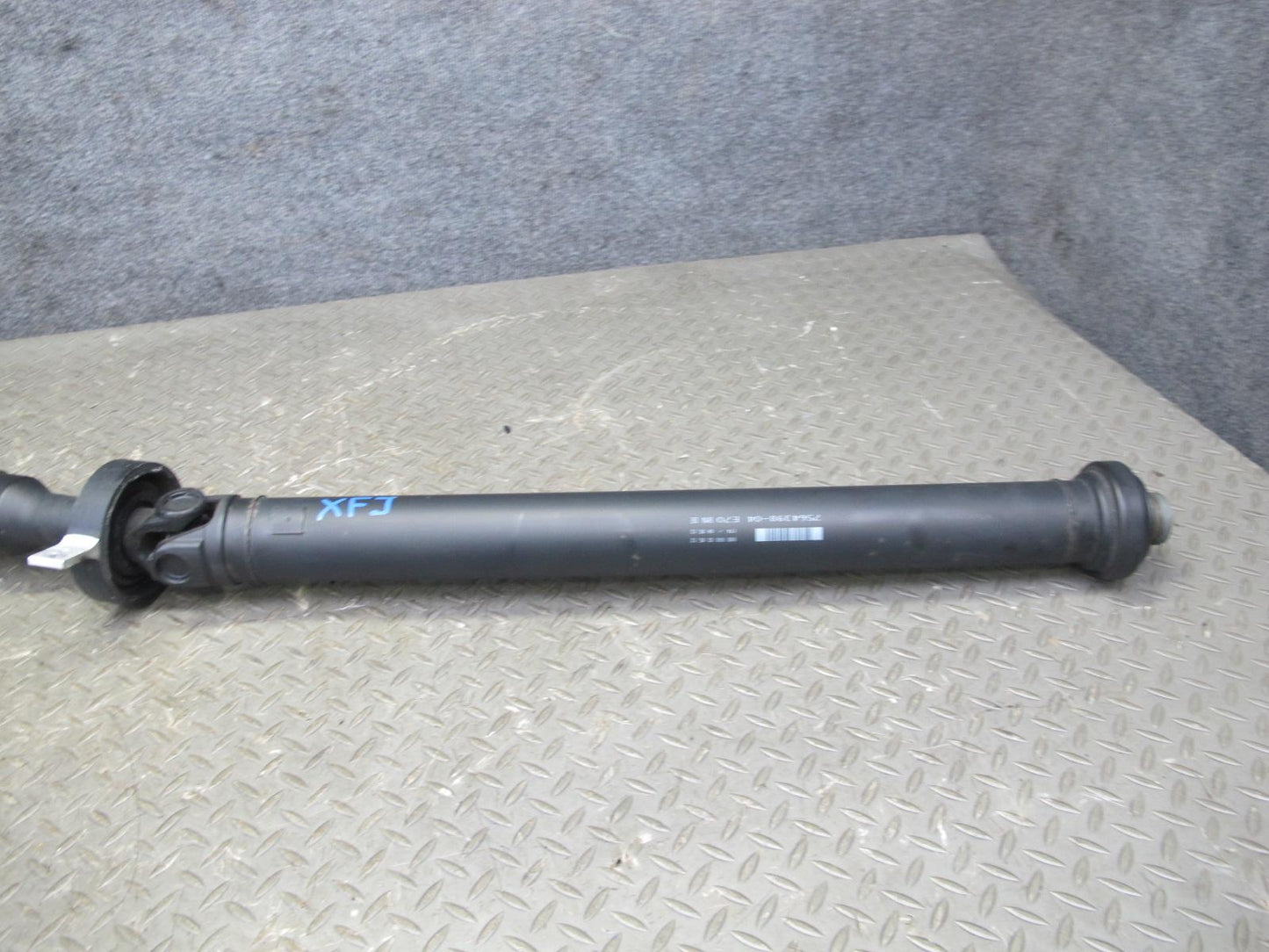 2007-2013 BMW E70 X5 AWD Rear Driveshaft Drive Shaft 7564398