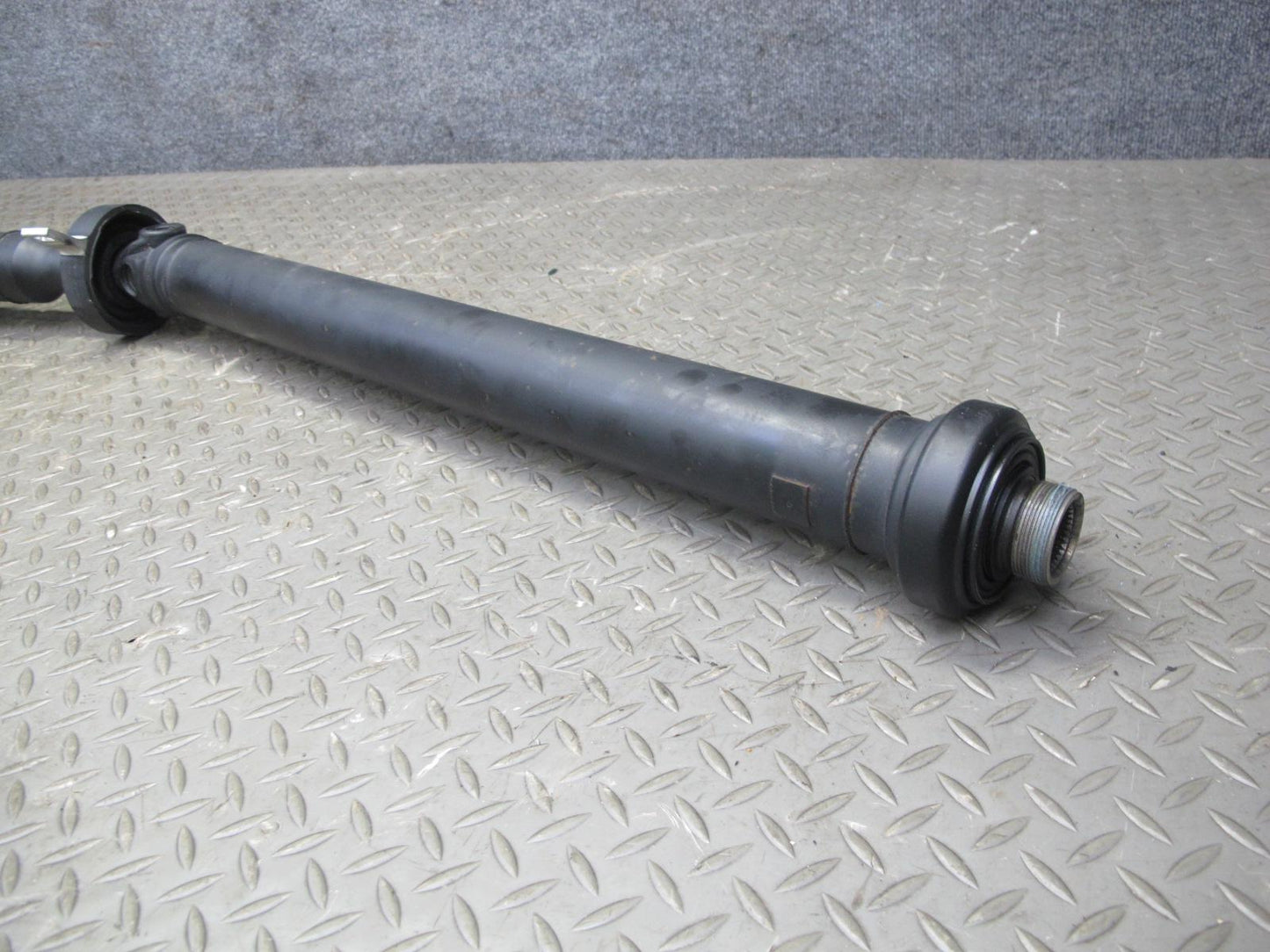 2007-2013 BMW E70 X5 AWD Rear Driveshaft Drive Shaft 7564398