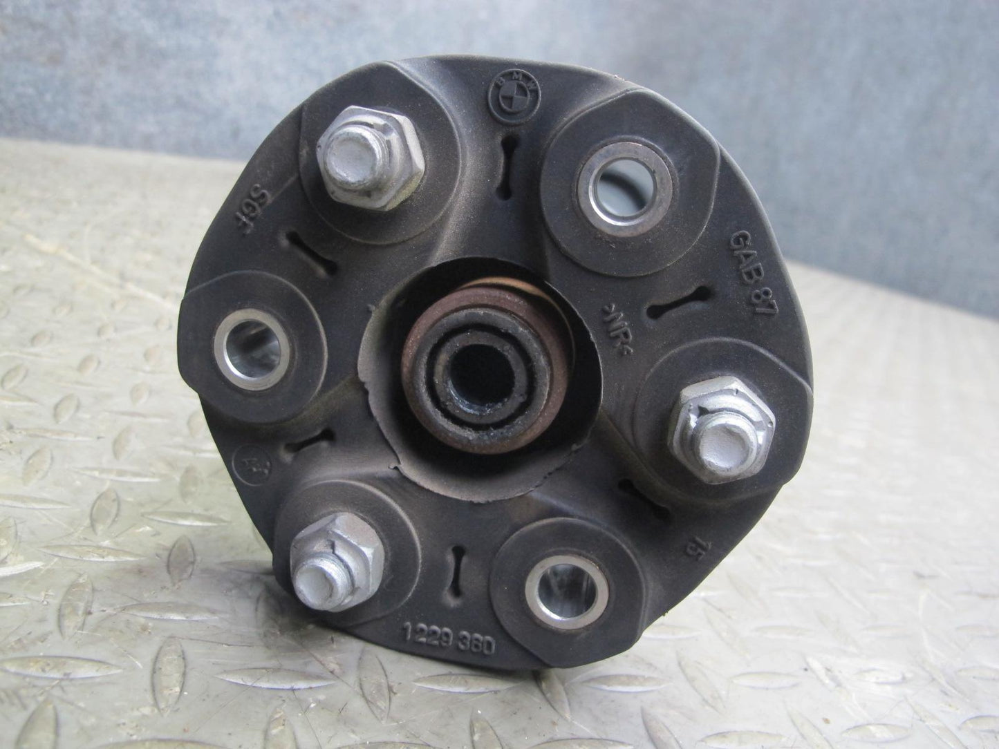 2007-2013 BMW E70 X5 AWD Rear Driveshaft Drive Shaft 7564398