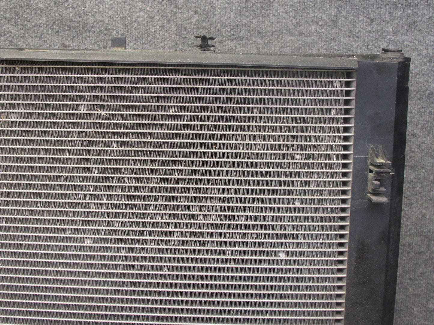 12-15 BMW F30 F32 N55 335i 335xi A/T Engine Cooling Radiator Intercooler Fan OEM