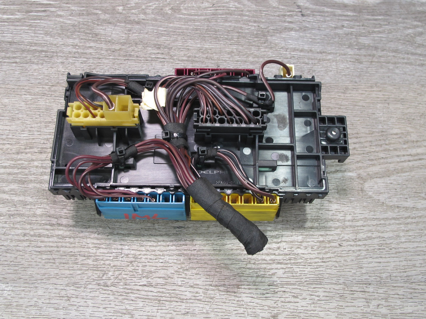12-15 Mercedes X166 W166 GL Ml-class Engine Bay Junction Fuse Relay Box OEM