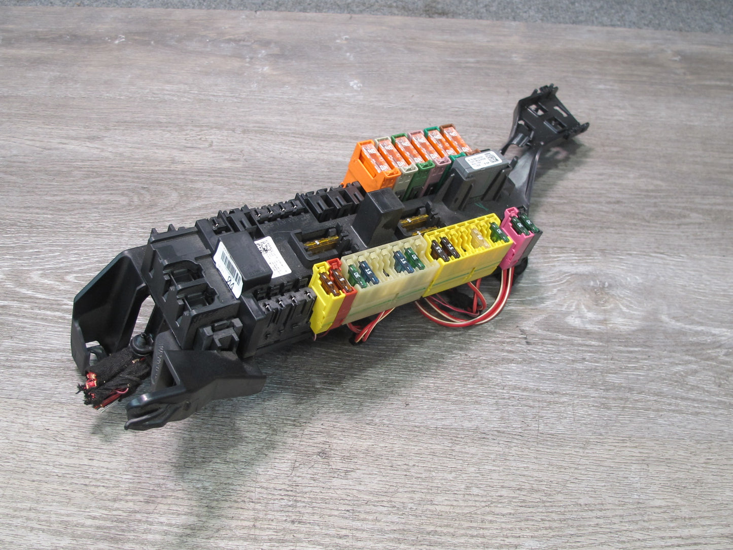 12-15 Mercedes X166 W166 GL Ml-class Front Right Under Seat Relay Fuse Box OEM