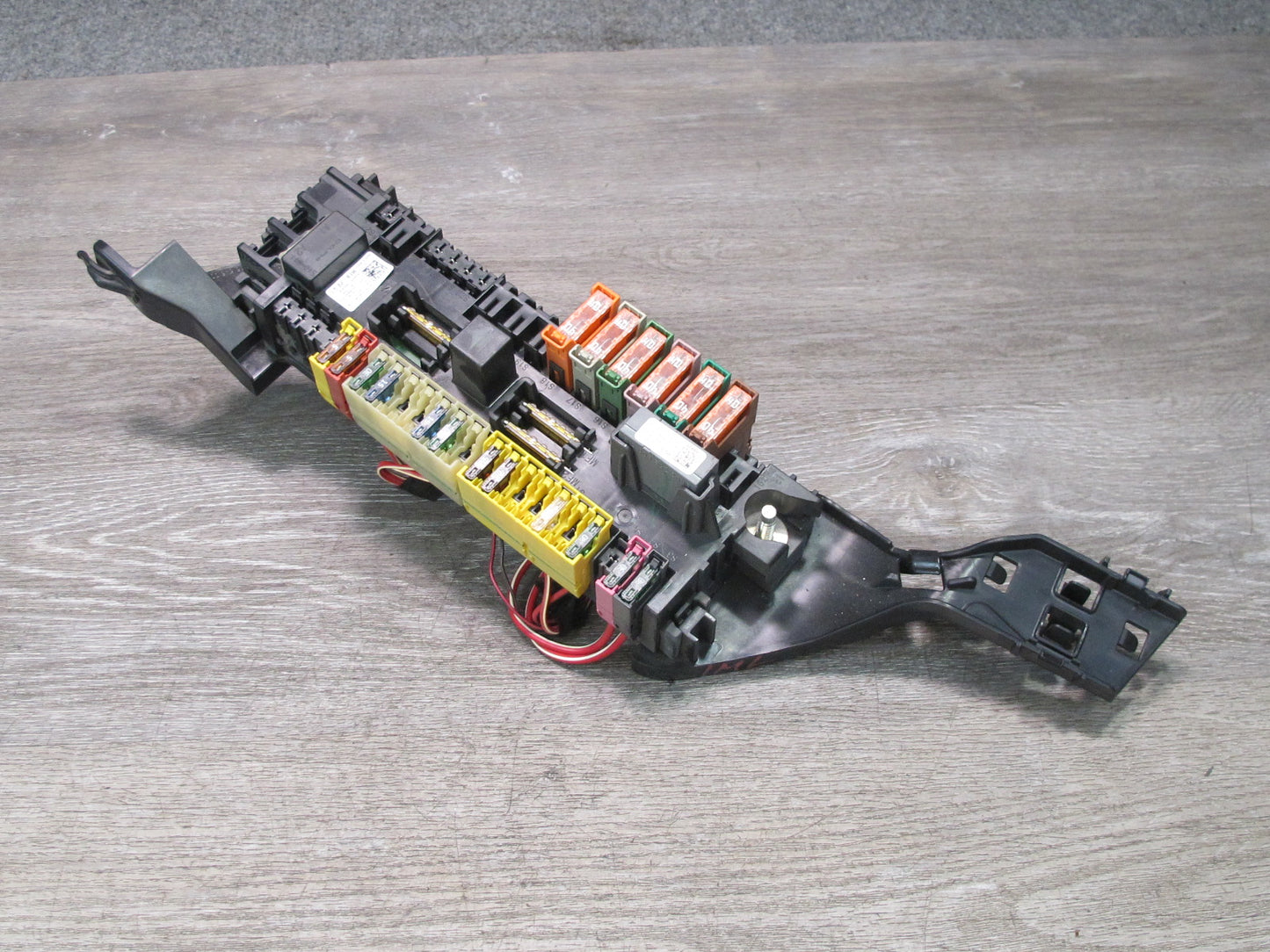 12-15 Mercedes X166 W166 GL Ml-class Front Right Under Seat Relay Fuse Box OEM