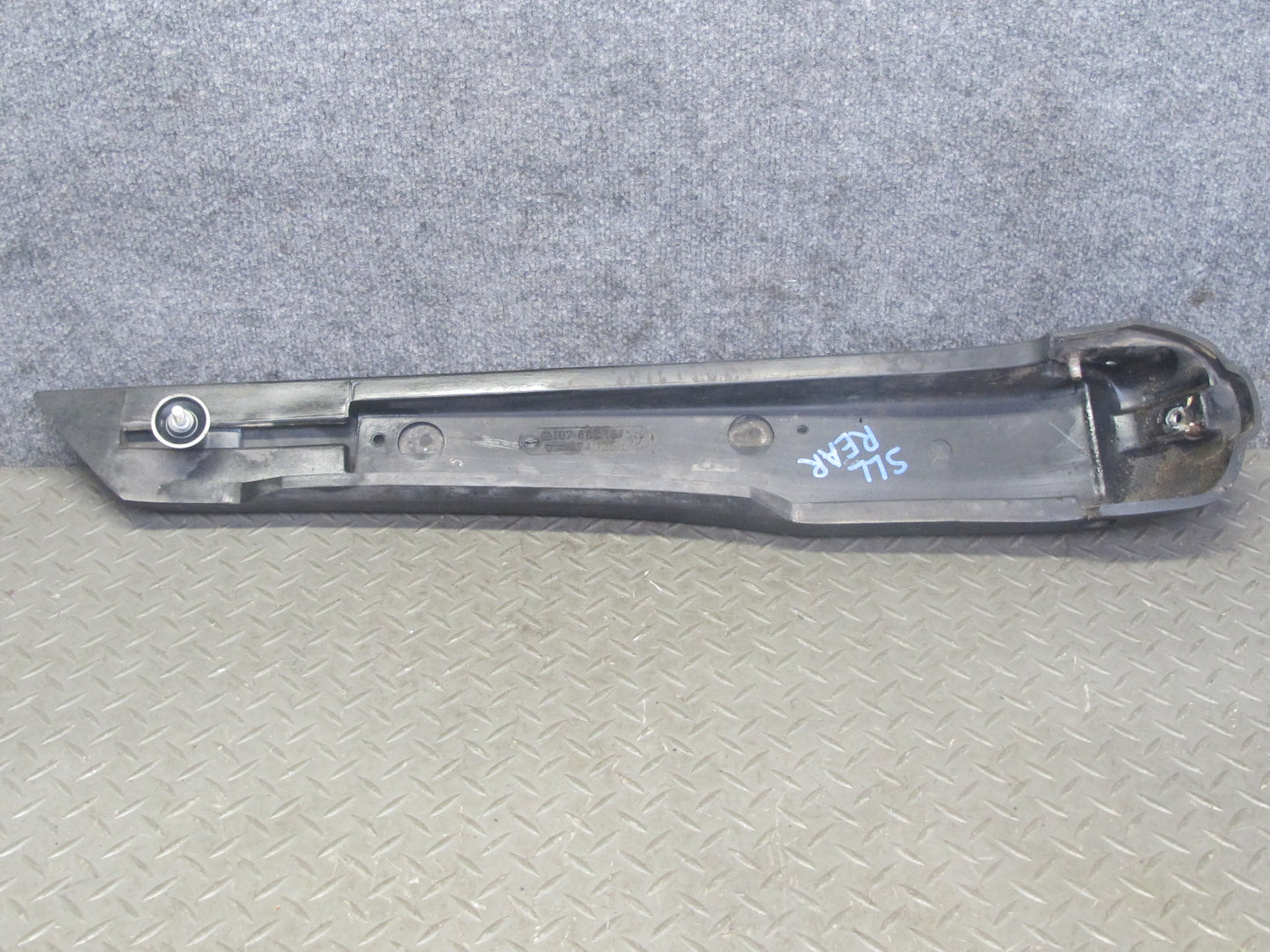 73-89 Mercedes R107 Rear Bumper Left & Right Extension Rubber END Pad OEM
