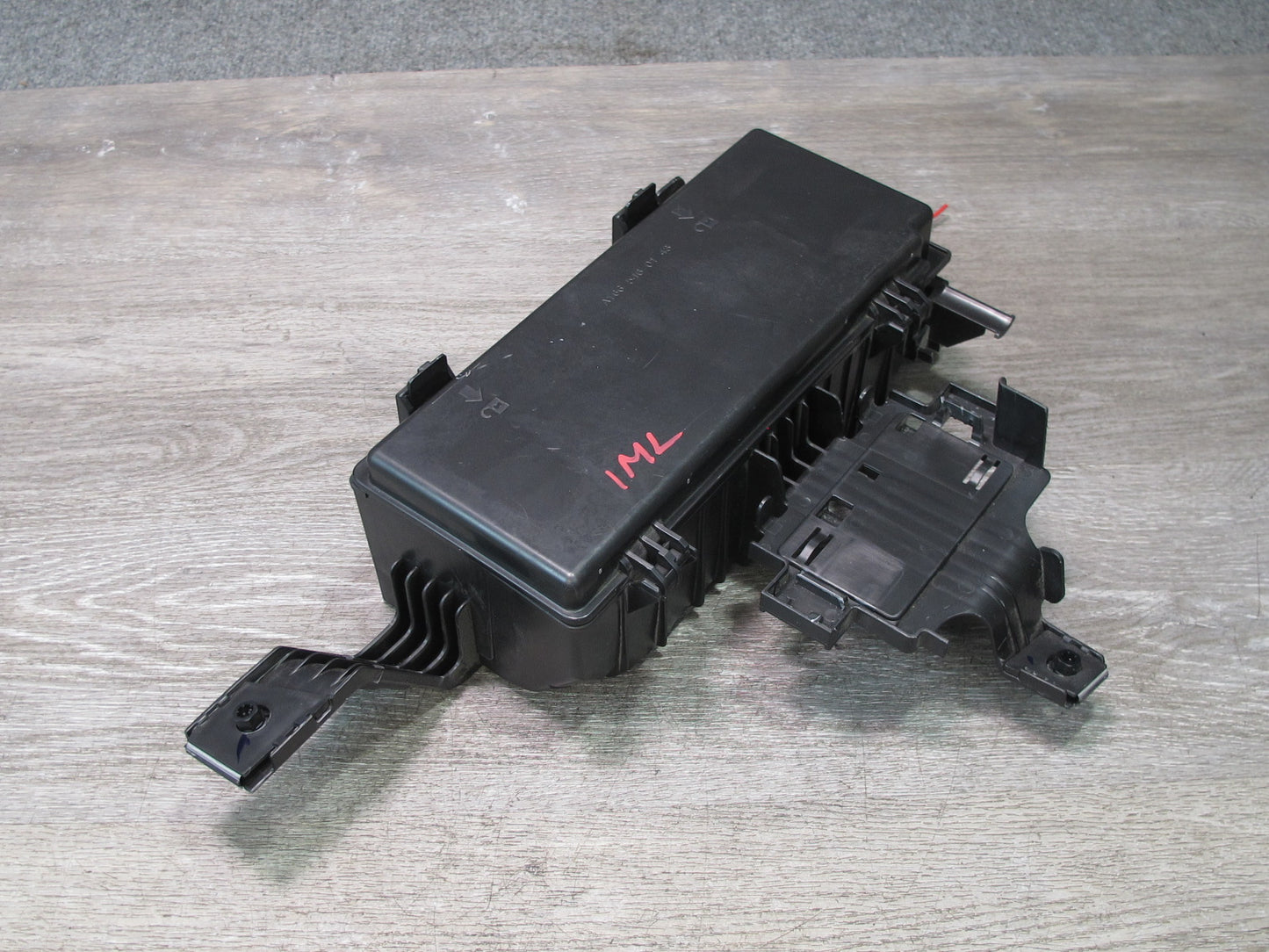 12-15 Mercedes W166 ML350 M276 Engine Bay Relay Fuse Box 1665460143 OEM