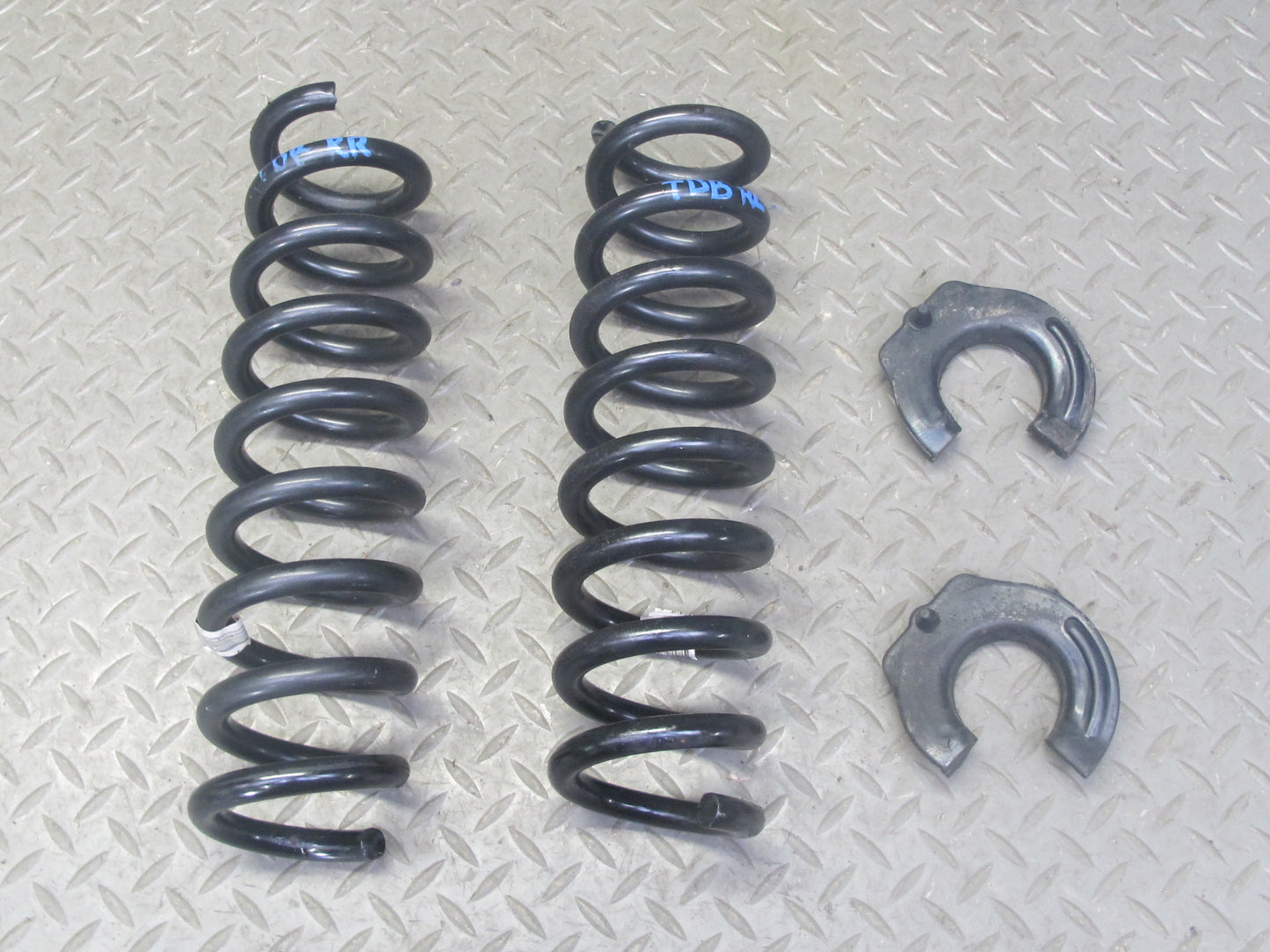 12-18 BMW F30 3-SERIES AWD Set of 2 Rear Left & Right Coil Spring OEM