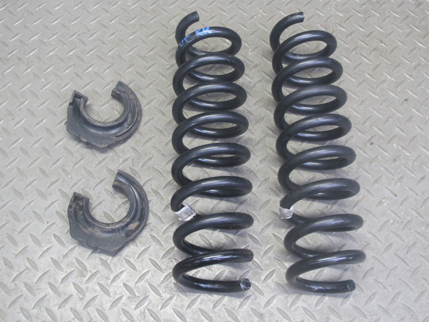 12-18 BMW F30 3-SERIES AWD Set of 2 Rear Left & Right Coil Spring OEM