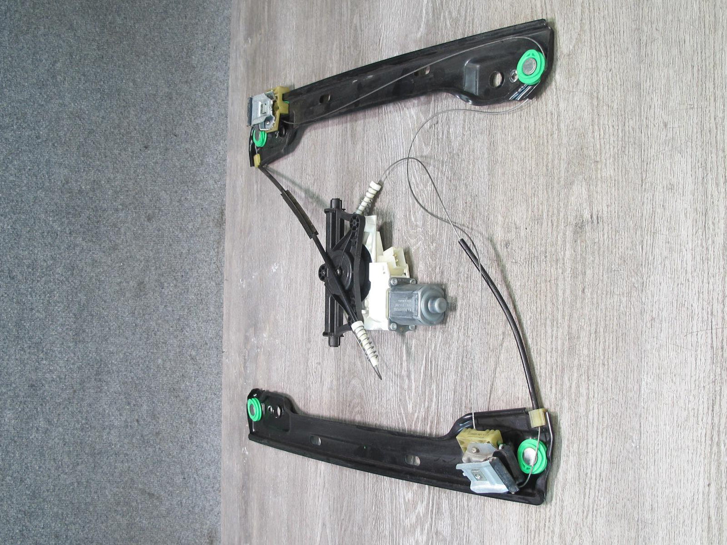 12-15 Mercedes W166 Ml-class Front Left Door Window Regulator w Motor OEM
