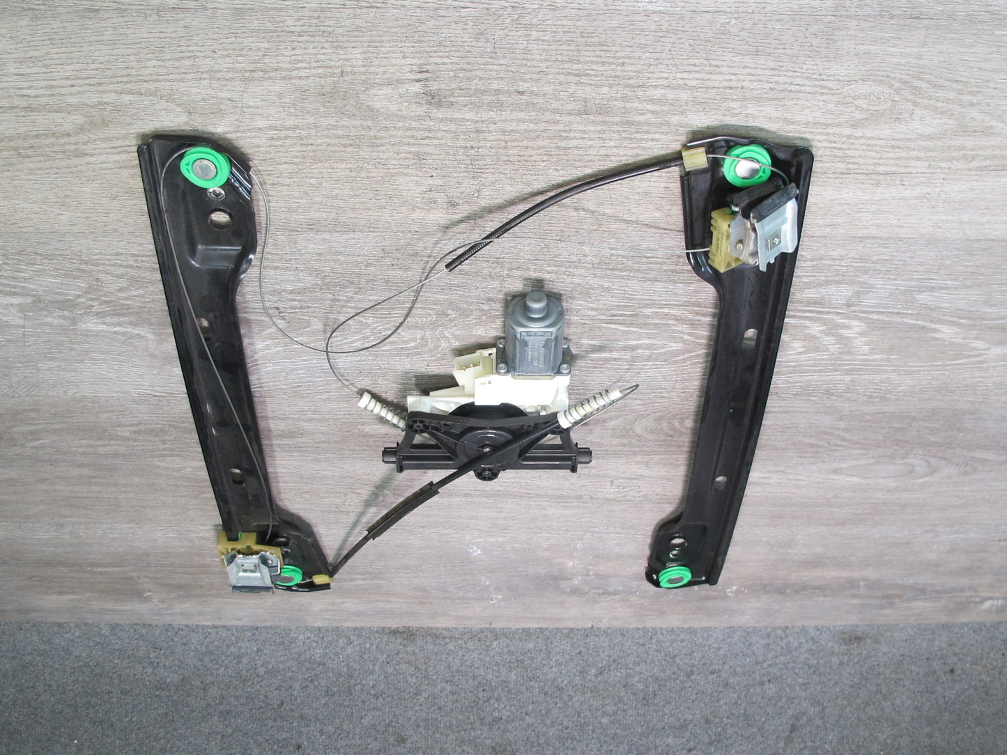 12-15 Mercedes W166 Ml-class Front Left Door Window Regulator w Motor OEM