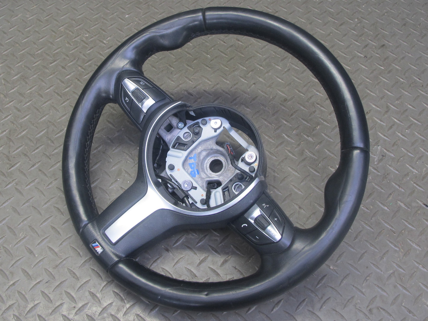 14-16 BMW F30 F31 F32 F33 F34 M Sport Leather Steering w Controls Carbon Covers