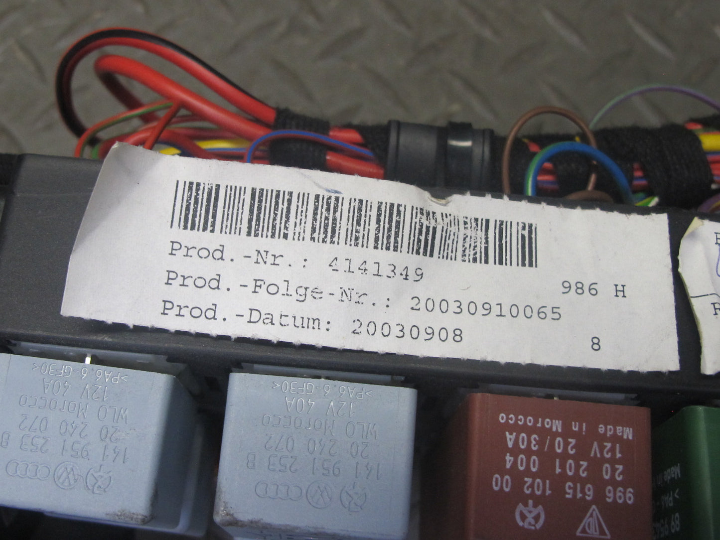 2000-2004 Porsche Boxster 986 Fuse Relay Junction Box Module Unit