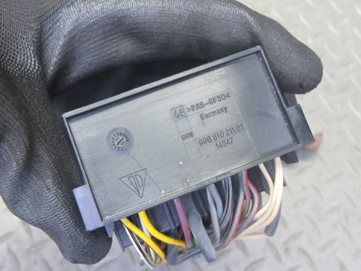 2000-2004 Porsche Boxster 986 Fuse Relay Junction Box Module Unit
