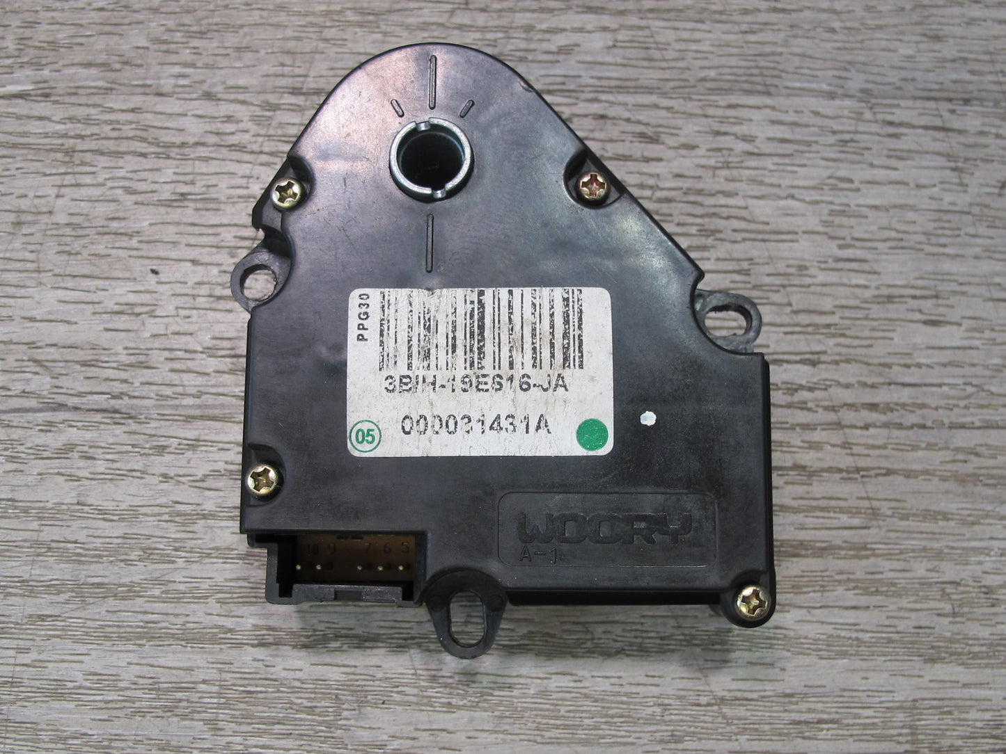 2003-2009 Hummer H2 Hvac A/C Air Heater Door Flap Actuator Motor Set